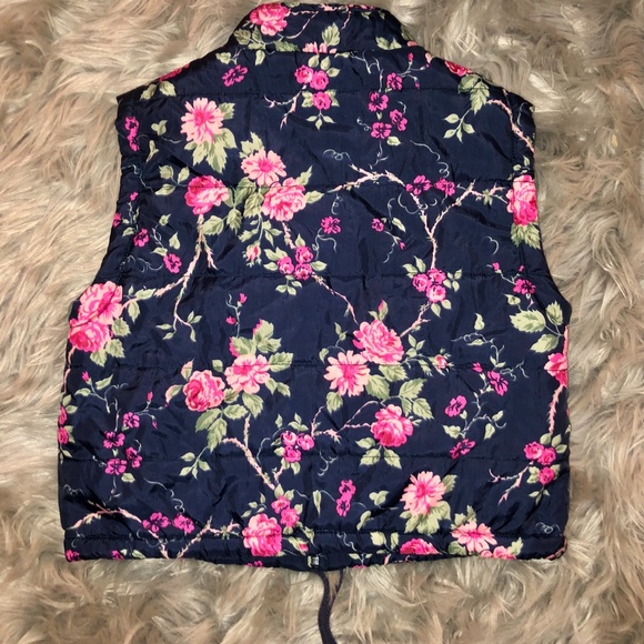 Girl's Winter Vest with Roses - Picture 2 of 5